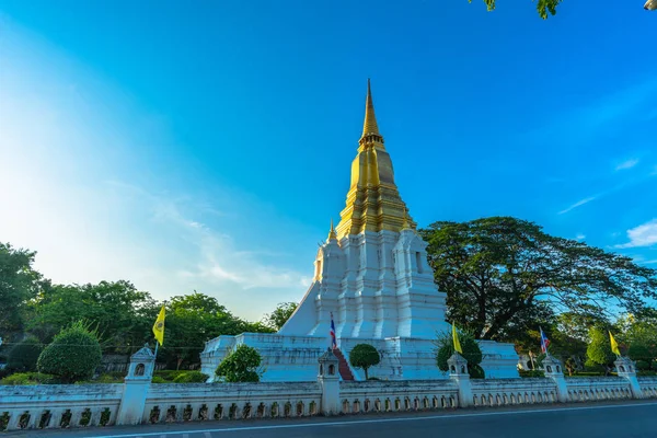 Suriyothai Monumento Província Ayutthaya Tailândia — Fotografia de Stock