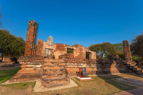 Ubosot (Koordinasyon Salonu) Wat Khudeedao Ayutthaya tarihi parkı Thailan bir Budist tapınağın harabe