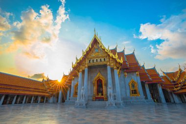 Wat Benchamabophit veya Mermer tapınak Bangkok biridir önemli