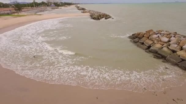 Vista Aérea Playa Sangchan Muchas Playas Medio Círculo Provincia Rayong — Vídeo de stock