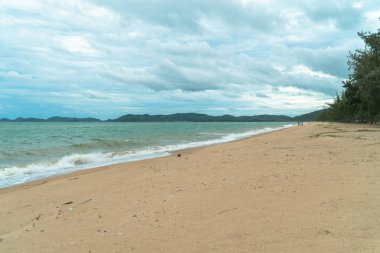 Naphat Tharaphirom Beach, U Tapao havaalanını kapatın ve Chonburi eyaletine bağlanın
