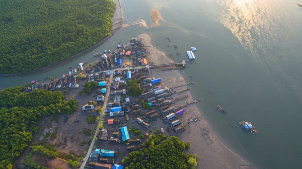 Lågvatten Fastnat Fiskebåtar Leran Ban Sam Chong Fiskeläge — Stockfoto