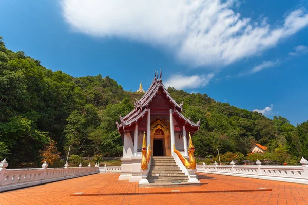 Wat Sunti Κίρι Στο Ντόι Μέι Σάλονγκ Στο Χωριό Της — Φωτογραφία Αρχείου