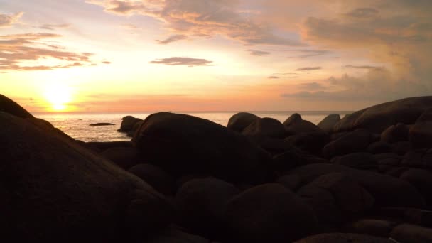 Sonnenuntergang Über Den Großen Felsen Lam Sai Lam Sai Liegt — Stockvideo