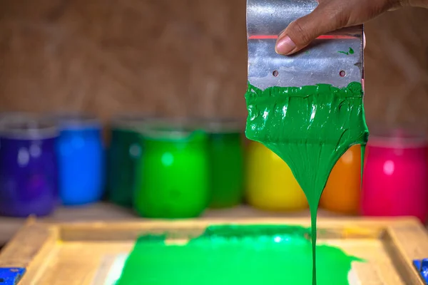Green Color Dripping Hand Screen Printing Printing Tee Shirt Tee — Stock Photo, Image