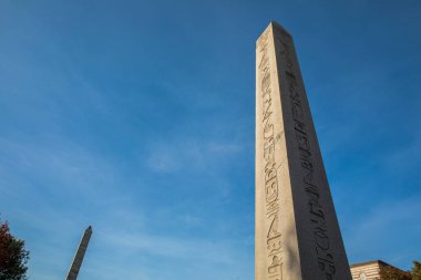 Mısırlı Dikilitaş ve Yılan Sütunu, Sultan Ahmet Meydanı, İstanbul, Türkiye.