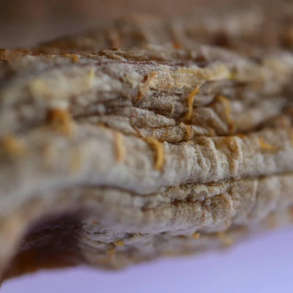 El yapımı kurutulmuş muz. Makro portre. Organik doğal sağlık vitaminler.