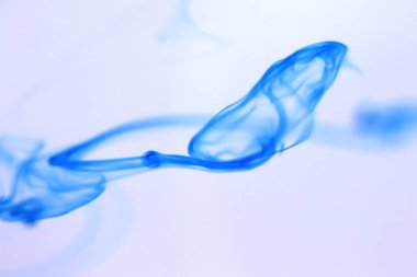 Mürekkep açılan mistik sihirli dinamik hareket su. Yumuşak arka plan.