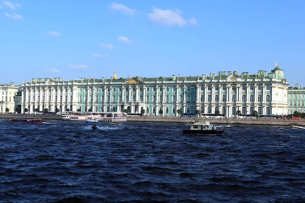 Facade Winter Palace Embankment Neva River Hermitage Museum Petersburg — Stock Photo, Image