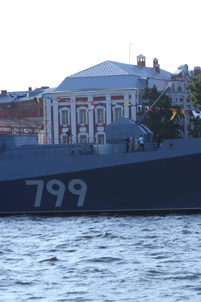 Cannon Nose Navy Warship Admiral Makarov Identification Number 799 Water — Stock Photo, Image