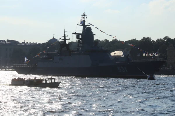 Vojenská Loď Smart Soobrazitelniy 531 Řeka Neva Den Ruského Námořnictva — Stock fotografie