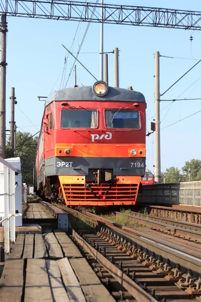 Cabine Locomotiva Vermelha Parte Frente Comboio Veículo Transporte Ferroviário Comboio — Fotografia de Stock