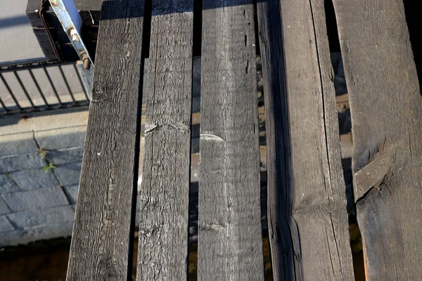 Weathered Wooden Planks Pathway Bridge — Stock Photo, Image