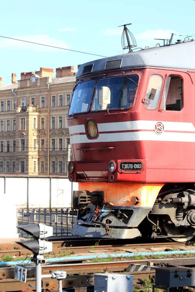 Cabine Locomotiva Vermelha Parte Frente Comboio Veículo Transporte Ferroviário — Fotografia de Stock