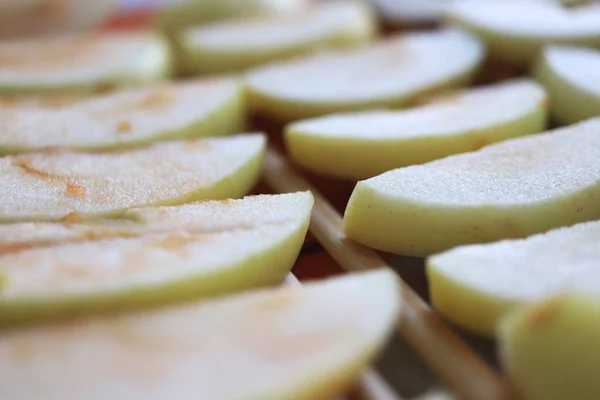 Maçãs Secas Saudáveis Doces Maçãs Secas Empilham Fecho Macro — Fotografia de Stock