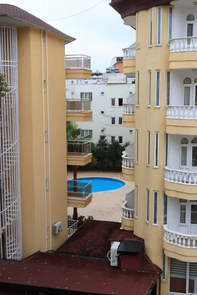 Basen Między Budynkami Hotelu Alanya Turcja — Zdjęcie stockowe