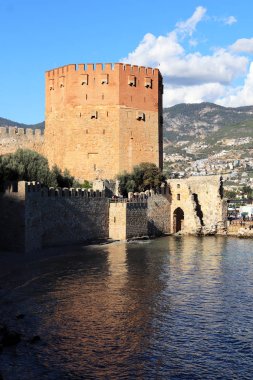 Eski Bedesten Alanya kale ana kuleye görünümü. Karadeniz. Türkiye.