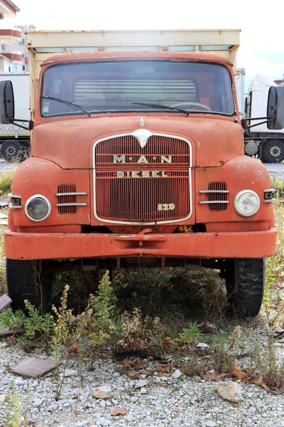 Vintage Aged Vehicle Weathered Retro Rusty Truck — Stock Photo, Image
