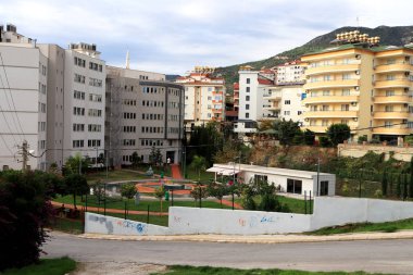 Konut Parkı ve bahçesi içinde