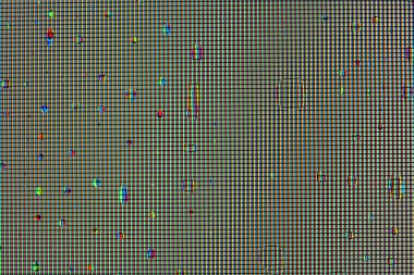 Piksel makro arka planını izleyin. Pixilated yüzeyinde su damlaları. Piksel ızgara dokusunu görüntüleme.