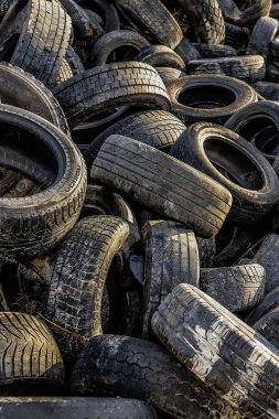 Lastik çöp dokusu. Eski lastik geri dönüşüm arka planı.