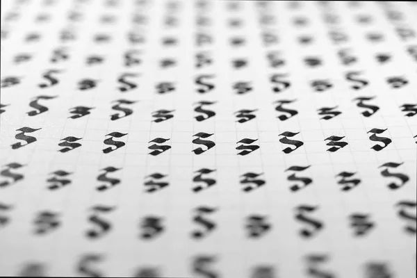 Handschrift zwart-wit symbool vulling patroon. Kalligrafische letter S leervaardigheden papier pagina. Kalligrafie letters S achtergrond. Belettering praktijk schrijven werkblad. — Stockfoto