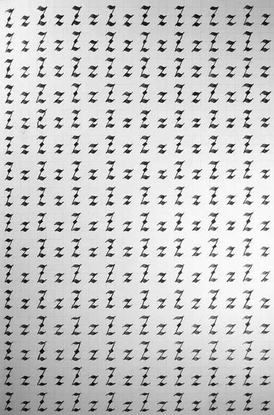 Handschrift zwart-wit symbool vulling patroon. Kalligrafische letter Z leervaardigheden papier pagina. Kalligrafie letters z achtergrond. Belettering praktijk schrijven werkblad. — Stockfoto