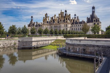 Chambord Kalesi'ne giden köprü, Fransa