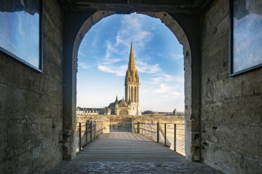 Caen 'deki San Pedro Kilisesi
