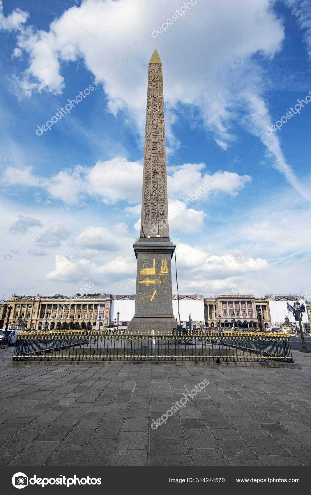 O Obelisco Do Egito Em Paris Franca Stock Photo C Satur73 314244570