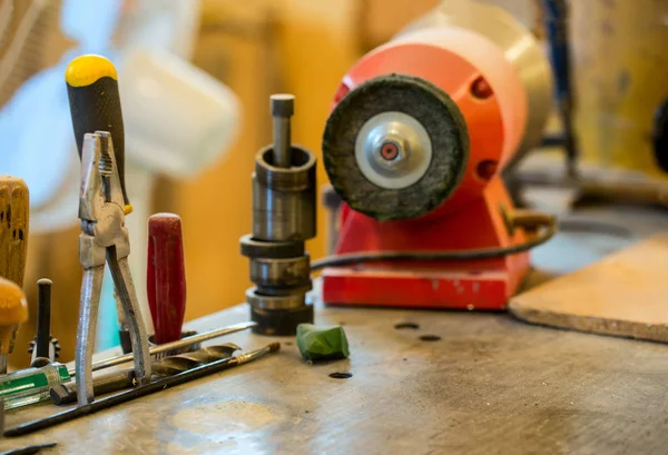 Marangoz araçları talaş ahşap tablo