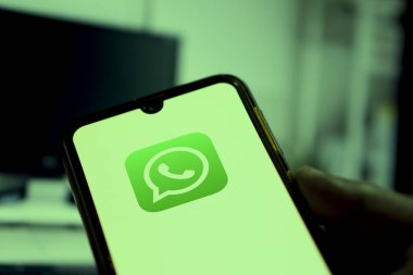Ekranda WhatsApp, Dhaka, Bangladeş - 08 Mart 2024.