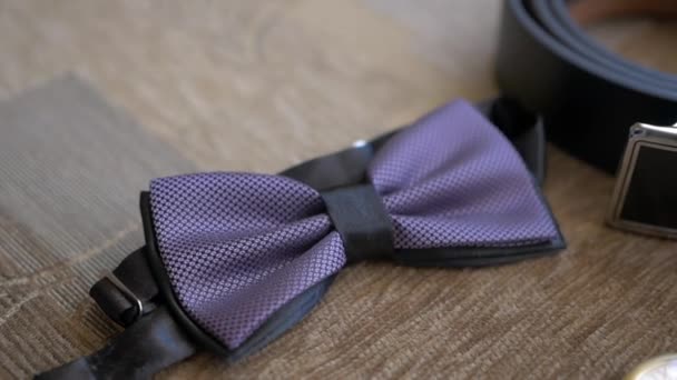 Bow novio corbata y accesorios — Vídeos de Stock