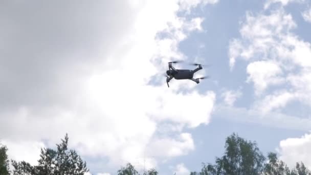 Drone flies in the air — Stock Video