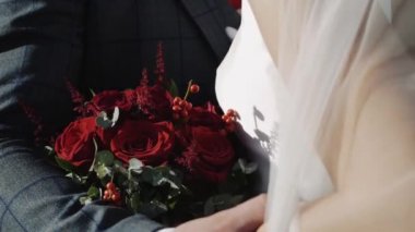 Gelin kırmızı gül buketi