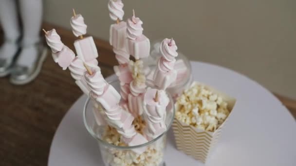 Mini caramelle al marshmallow — Video Stock