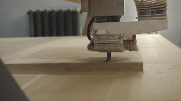 Moderní stroj na zpracování dřeva s CNC, — Stock video