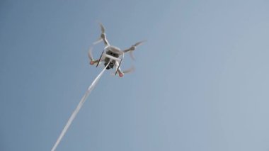 Drone ile mesaj teslimatı