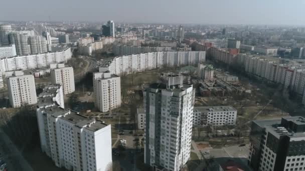 Повітряні: безпілотні зйомки ландшафту в Мінську місті Білорусь — стокове відео