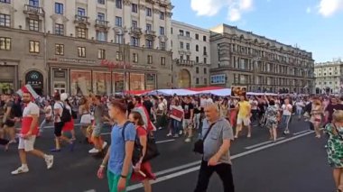 Minsk 'teki en büyük muhalefet protestosu.