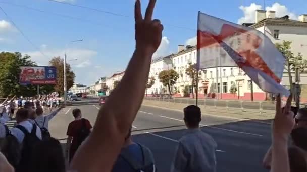 Největší opoziční protest v Minsku. — Stock video