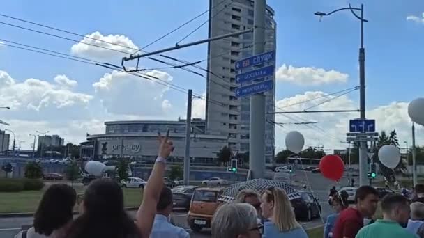 Het grootste protest van de oppositie in Minsk. — Stockvideo