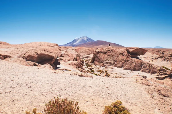 Volkan Ollague, Bolivya ve Şili arasındaki sınır.
