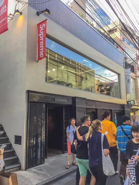 Tokio, Japonia-5 czerwca 2019: najwyższy sklep w Tokio. Supreme jest — Zdjęcie stockowe