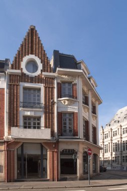 Faades tipik Flaman Ortaçağ evleri