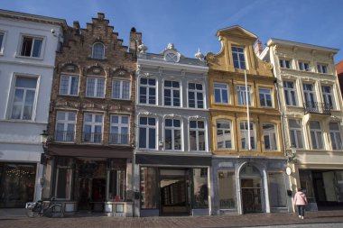 Bruges, Belçika, tipik bir eski evde tarihi merkezinde detay