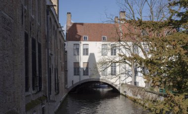 Bruges, Belçika, Rıhtımlar üzerinde tipik eski ev