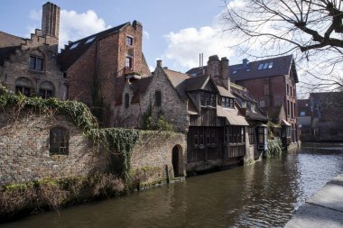 Bruges, Belçika, Rıhtımlar üzerinde tipik eski ev