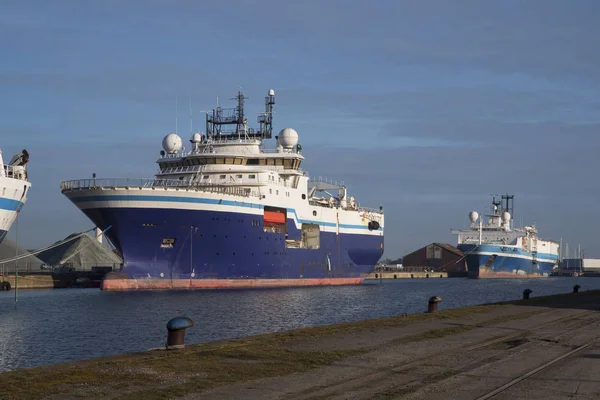 Dunkirk Bağlantı Noktası Quays Adlı Demirlemiş Mavi Deniz Tüccar Gemiler — Stok fotoğraf