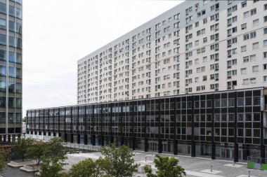 Büyük bir konut binasının mimarisi